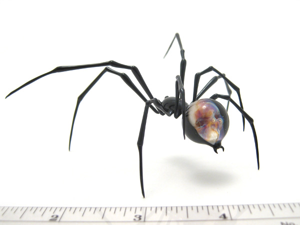 Amber Skulback Spider, glass spider by Wesley Fleming