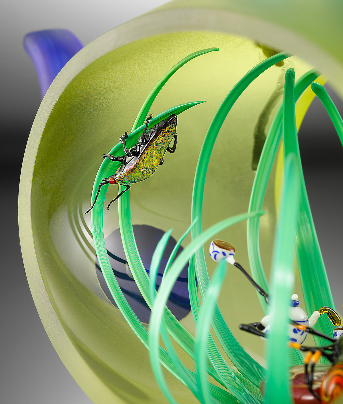 Glass teapot by Wesley Fleming and Peter Muller